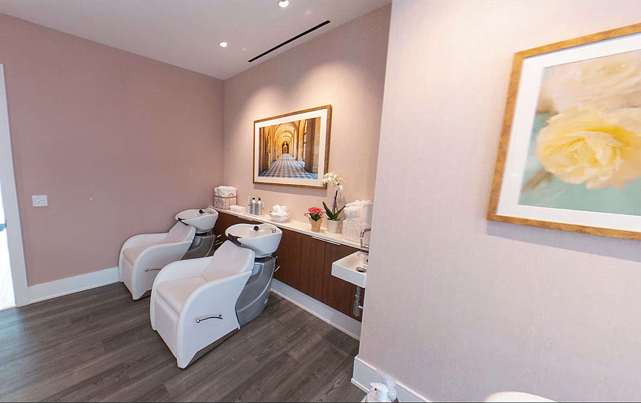 Image of Personal Salon for Private Use